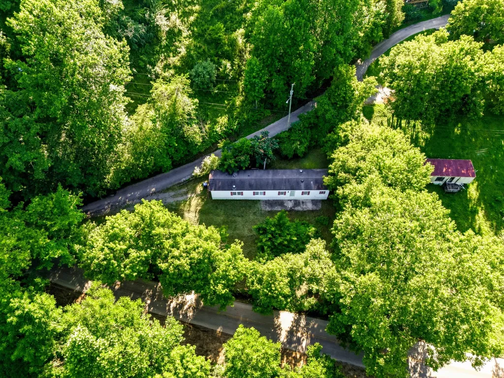 7 Alvie Buell Road Pineville KY 40977