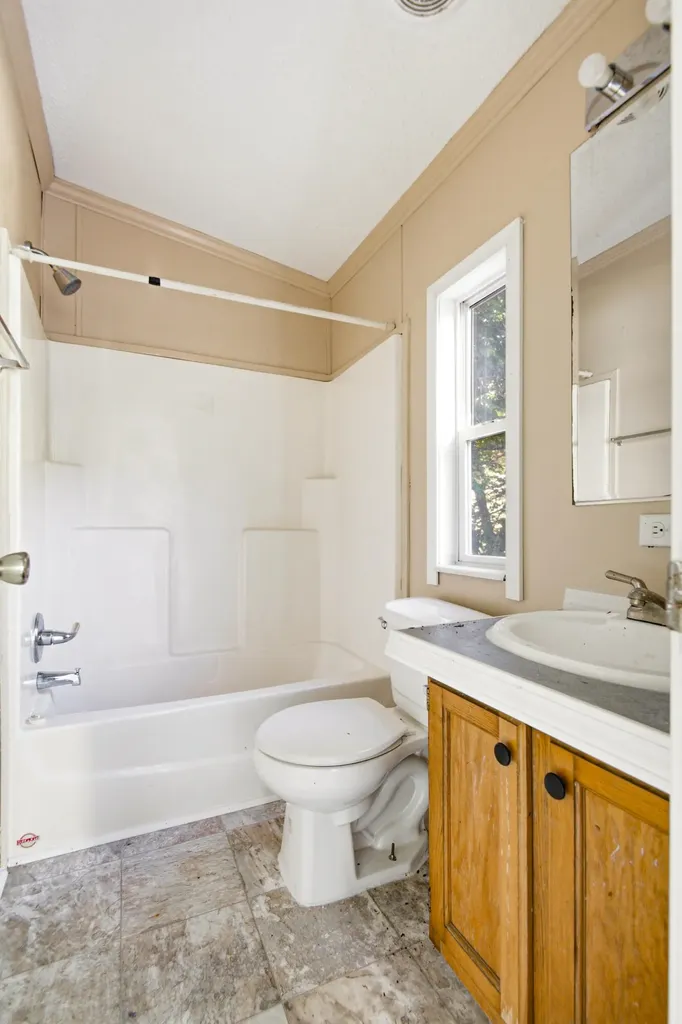 7 Alvie Buell Road Pineville KY 40977