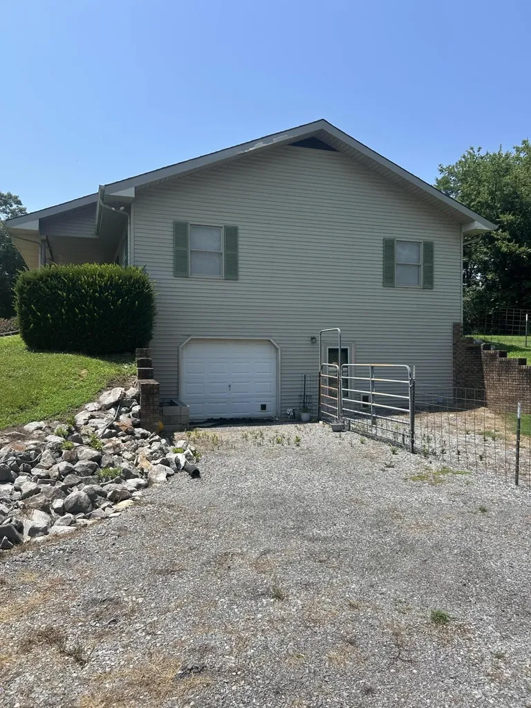 1024 Will Jackson Road Cadiz KY 42211