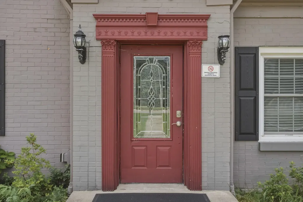 1618 Harrodsburg Road Lexington KY 40504