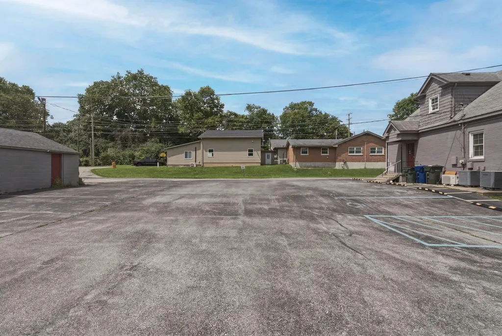 1618 Harrodsburg Road Lexington KY 40504