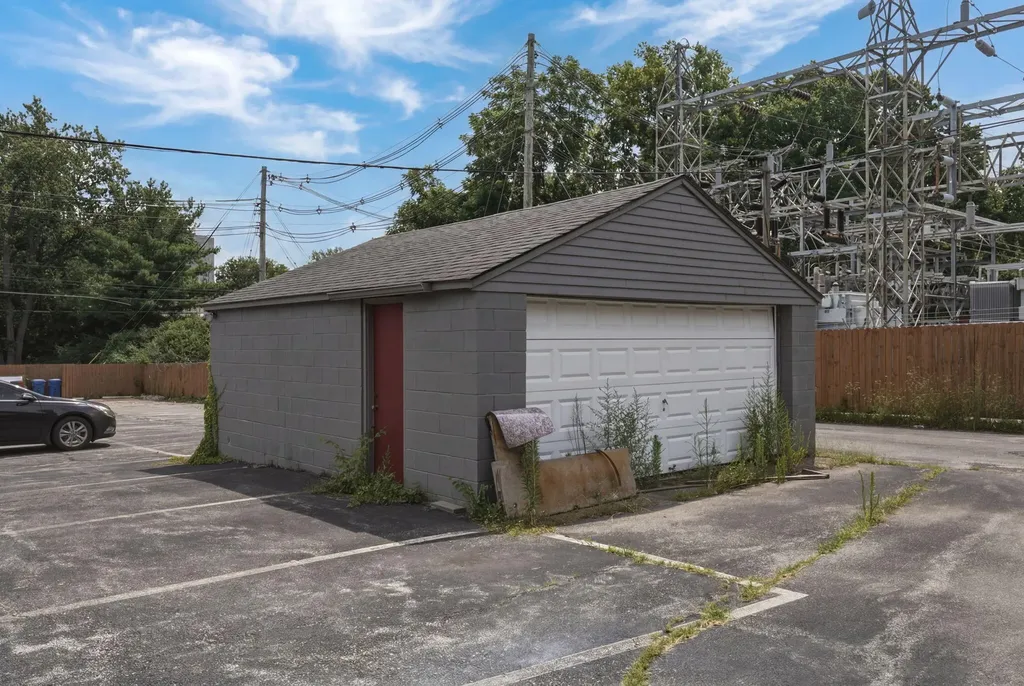 1618 Harrodsburg Road Lexington KY 40504