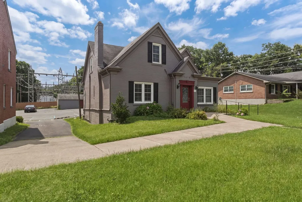 1618 Harrodsburg Road Lexington KY 40504