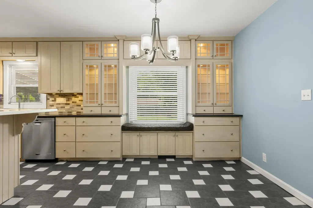 1038 Sioux Trail Frankfort KY 40601