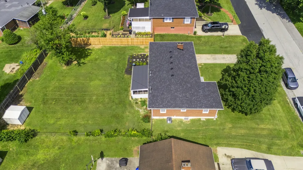 1038 Sioux Trail Frankfort KY 40601