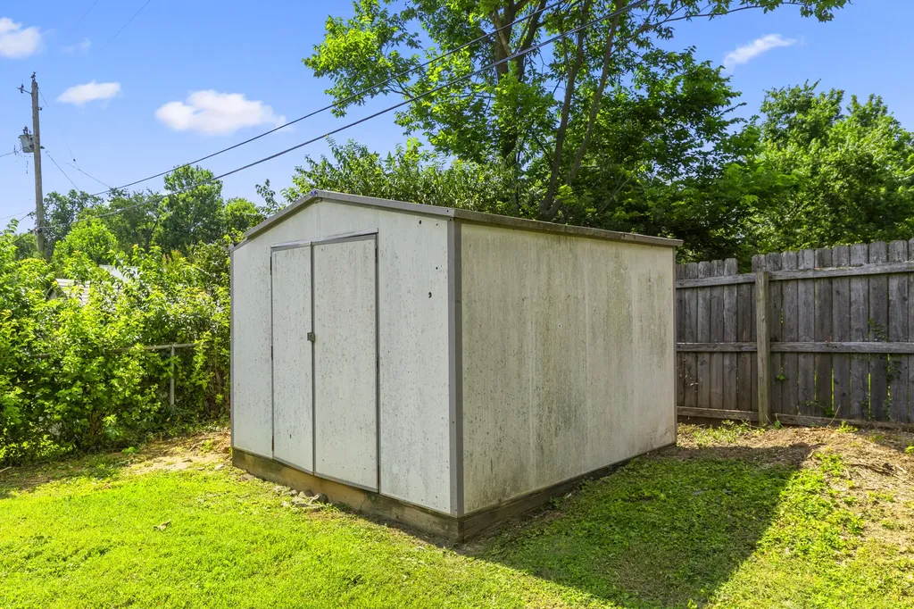 1038 Sioux Trail Frankfort KY 40601