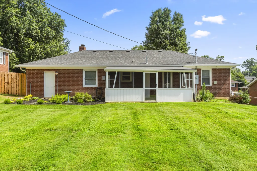 1038 Sioux Trail Frankfort KY 40601