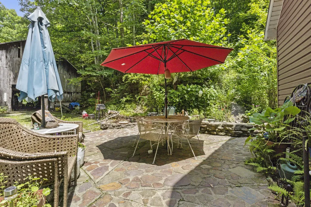 365 Johnny Morton Hollow Road Stanton KY 40380