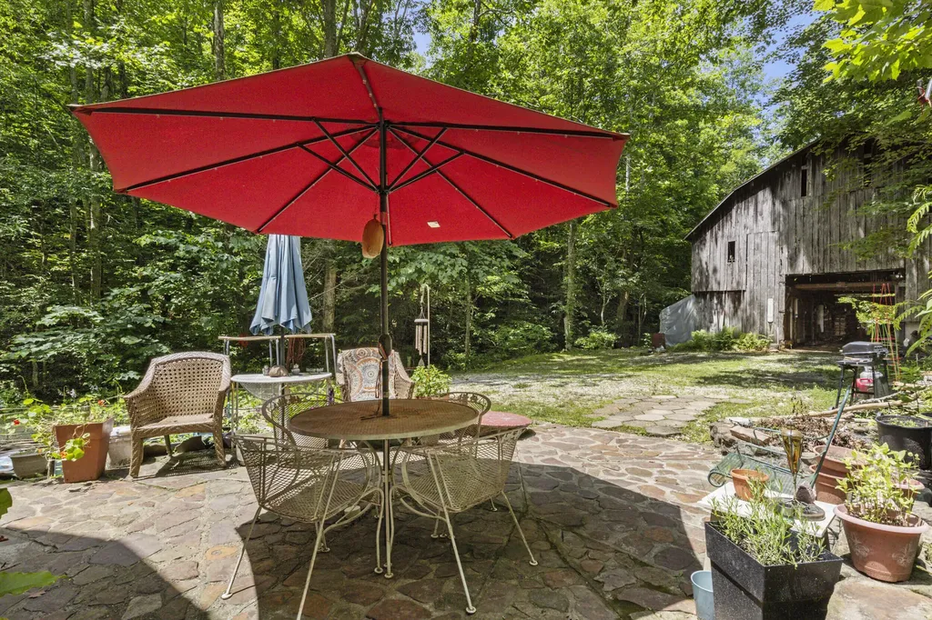 365 Johnny Morton Hollow Road Stanton KY 40380