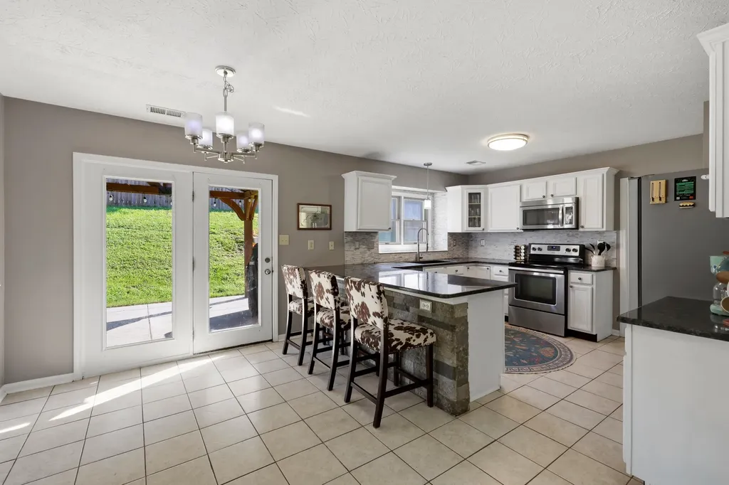 473 Amberley Drive Lexington KY 40515