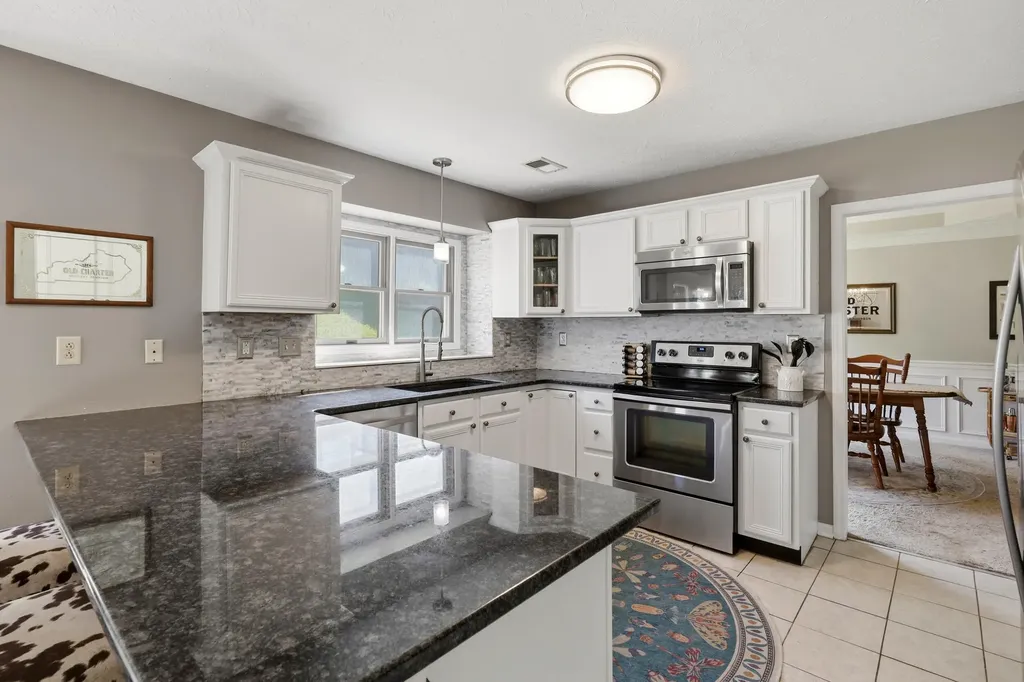 473 Amberley Drive Lexington KY 40515