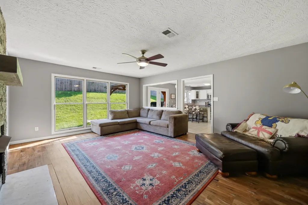 473 Amberley Drive Lexington KY 40515