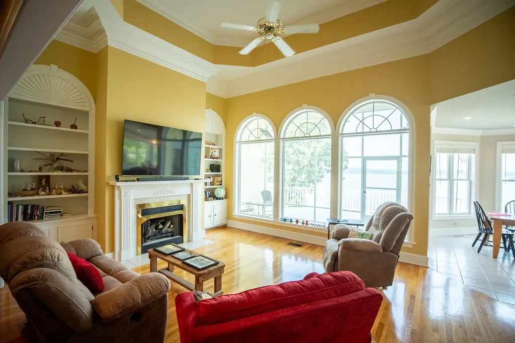 129 Wayne Circle New Concord KY 42076