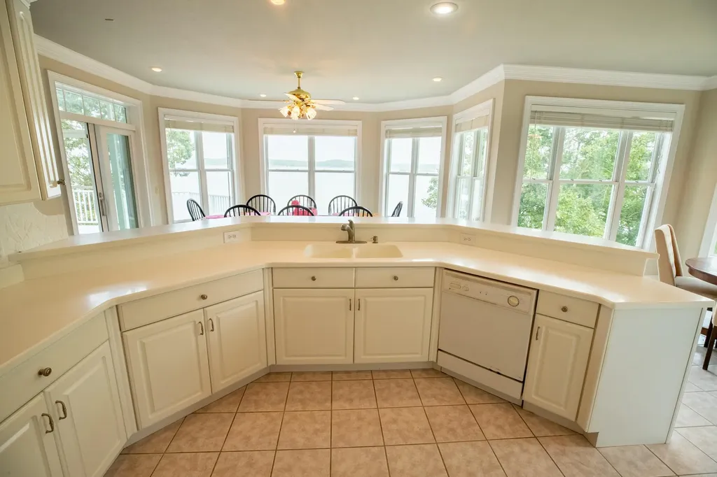 129 Wayne Circle New Concord KY 42076