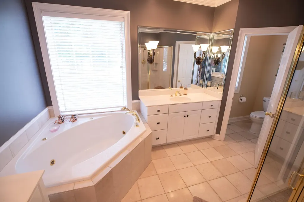 129 Wayne Circle New Concord KY 42076
