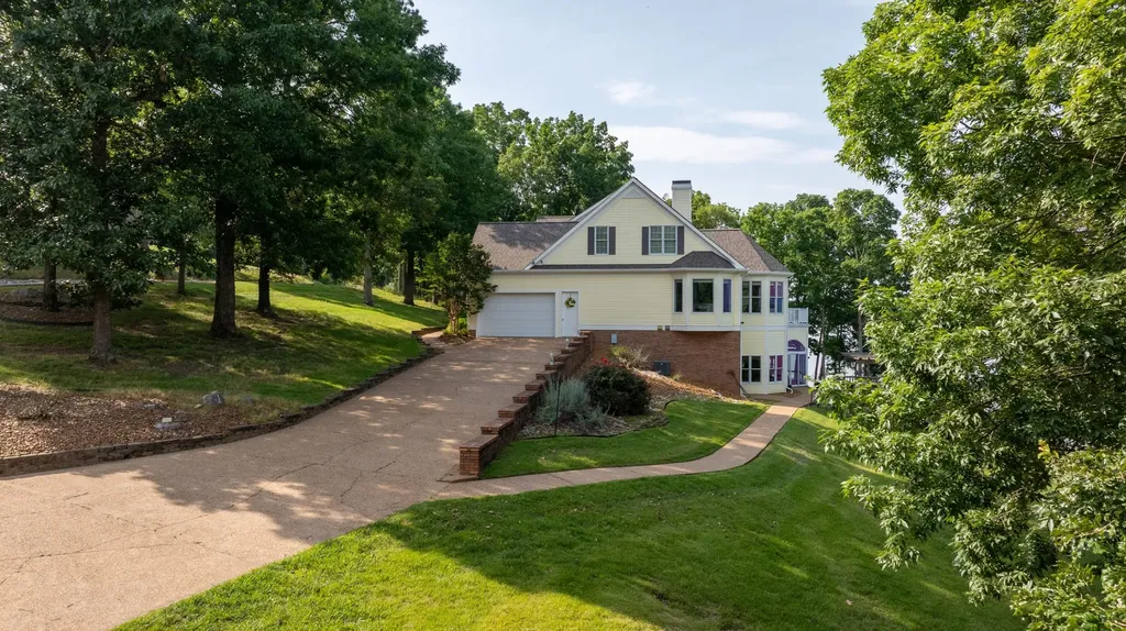129 Wayne Circle New Concord KY 42076