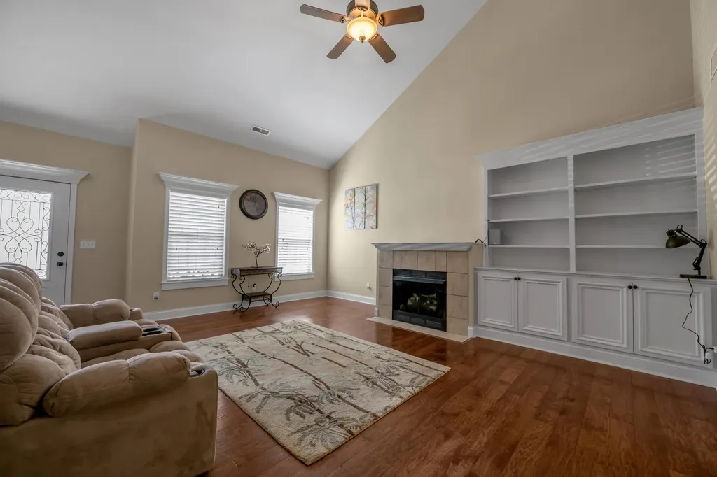 3717 Saint Andrews Walk Lexington KY 40509