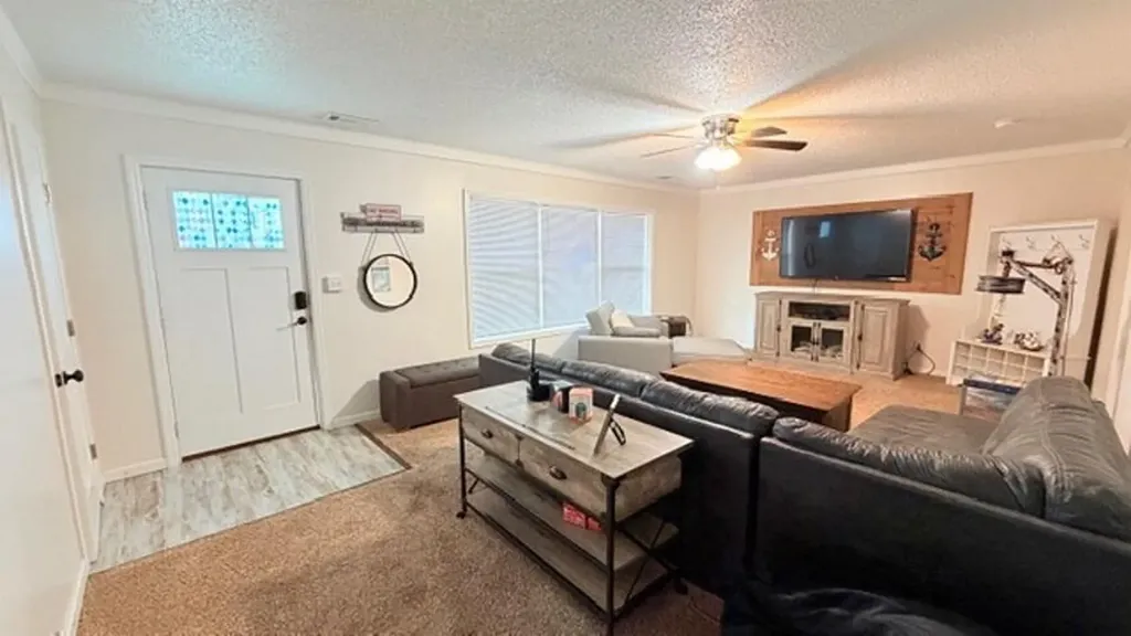 6804 U.s. 641 Gilbertsville KY 42044