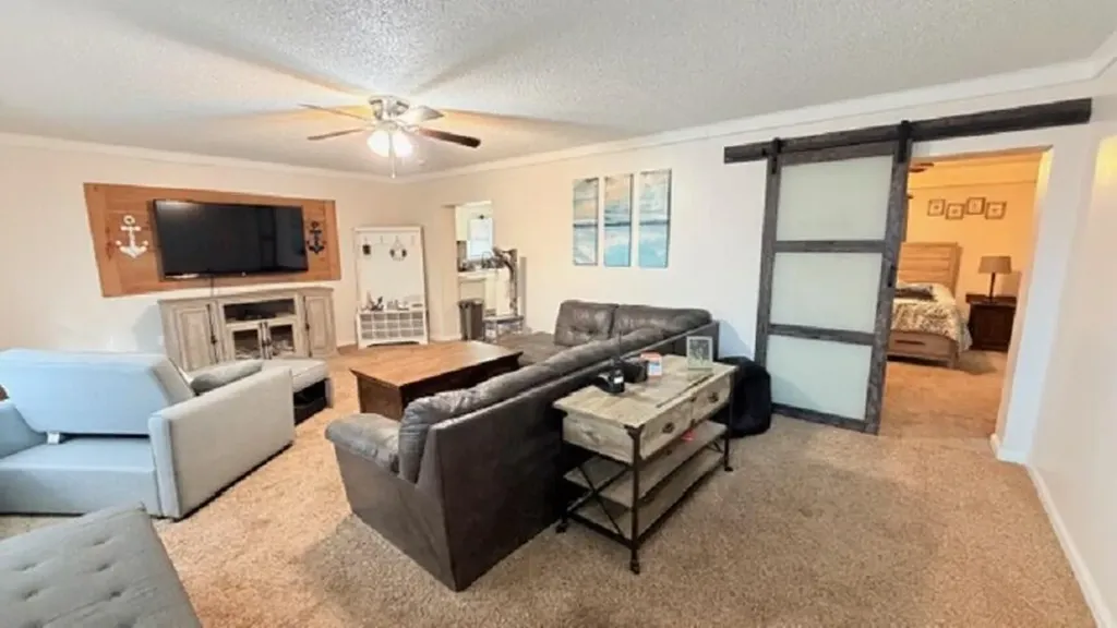 6804 U.s. 641 Gilbertsville KY 42044
