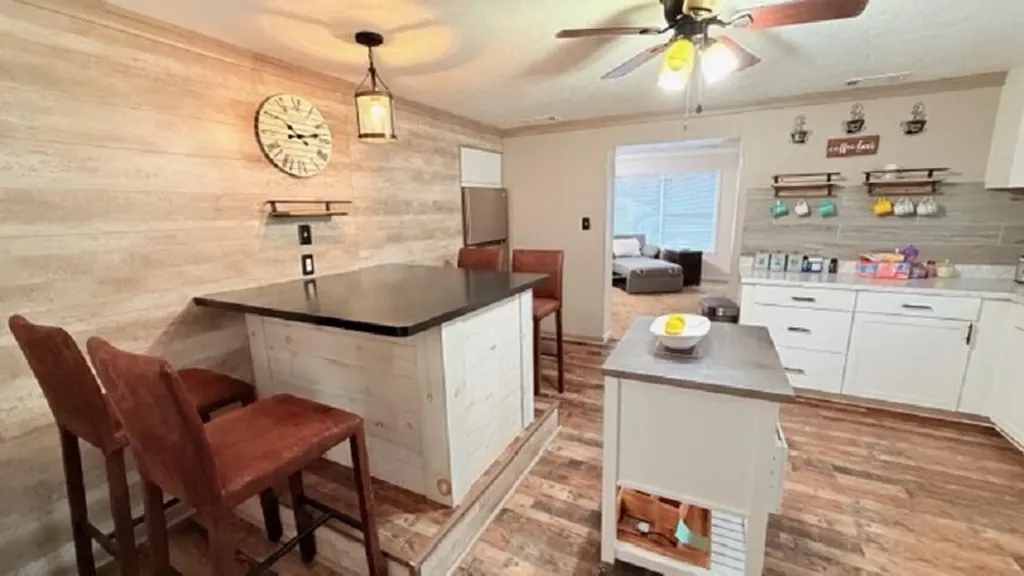 6804 U.s. 641 Gilbertsville KY 42044