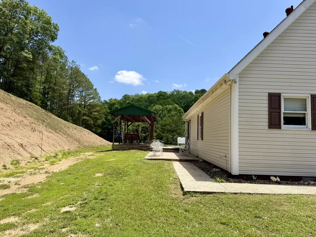 55 E Highway 577 Manchester KY 40962