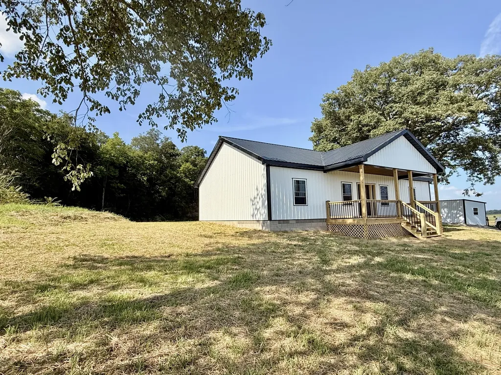 3404 Hardyville Road Munfordville KY 42765