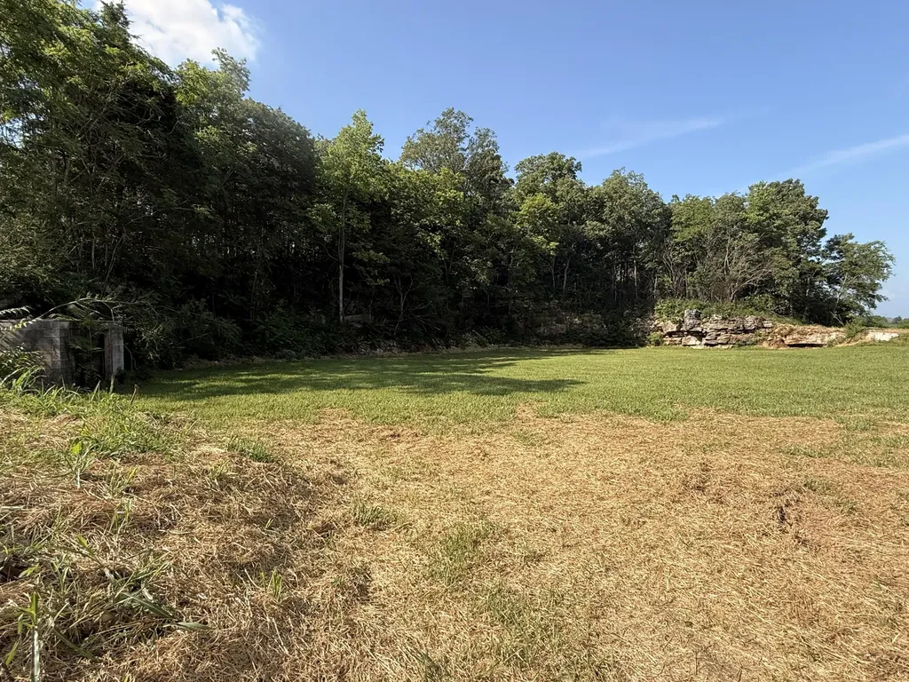 3404 Hardyville Road Munfordville KY 42765