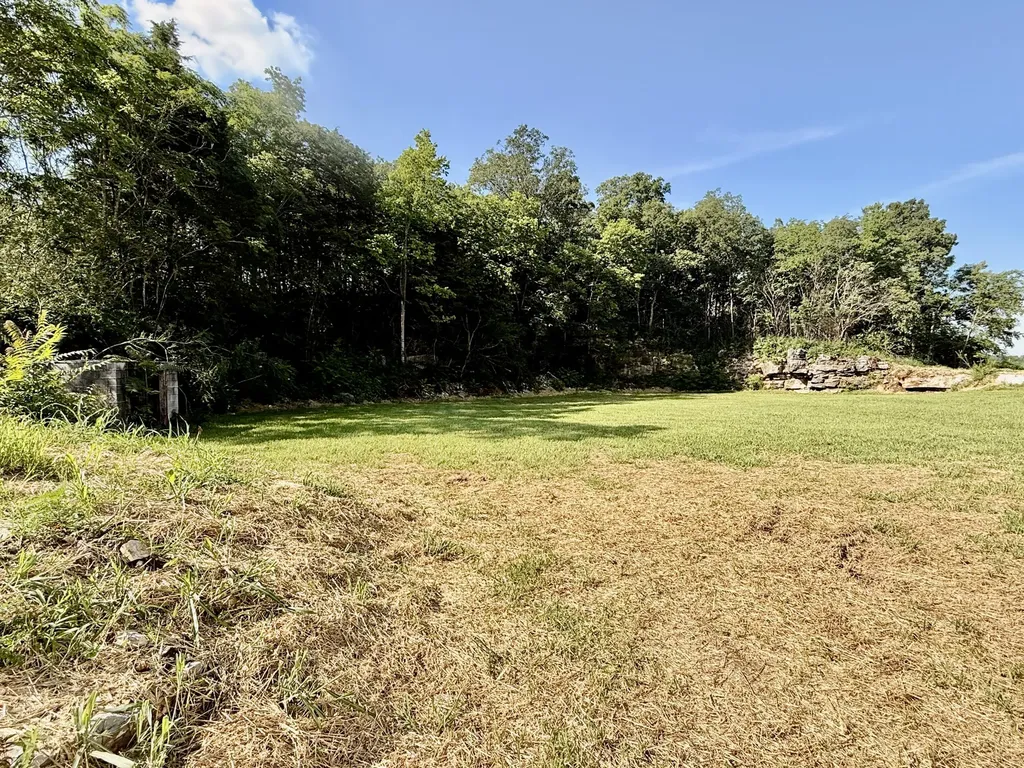 3404 Hardyville Road Munfordville KY 42765