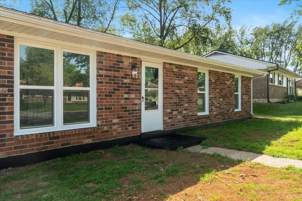 634 Hollow Creek Road Lexington KY 40511