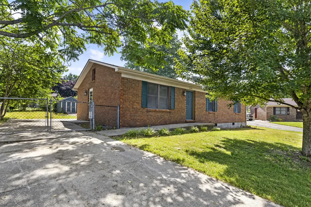 159 Hickory Road Lawrenceburg KY 40342