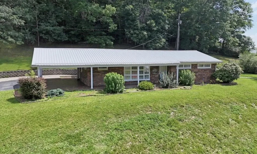 3590 Ky-638 Manchester KY 40962