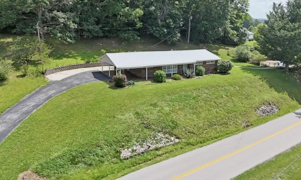 3590 Ky-638 Manchester KY 40962