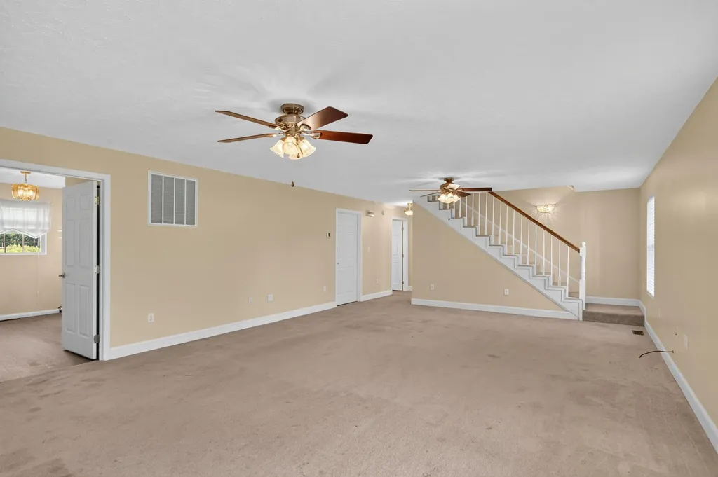 1408 Ky-80 Windsor KY 42565