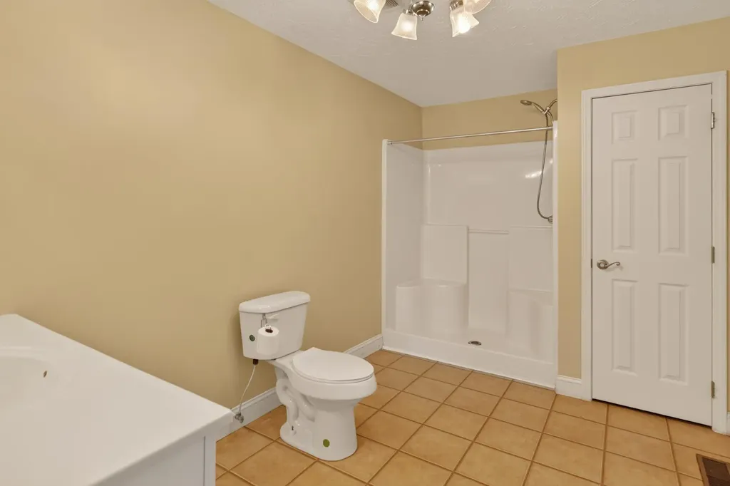 1408 Ky-80 Windsor KY 42565