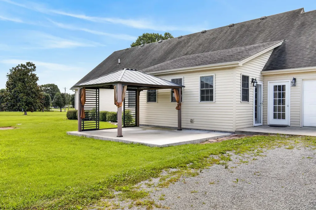 1408 Ky-80 Windsor KY 42565