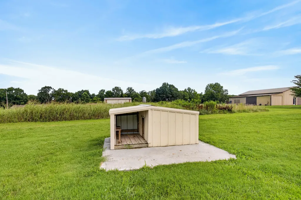 1408 Ky-80 Windsor KY 42565