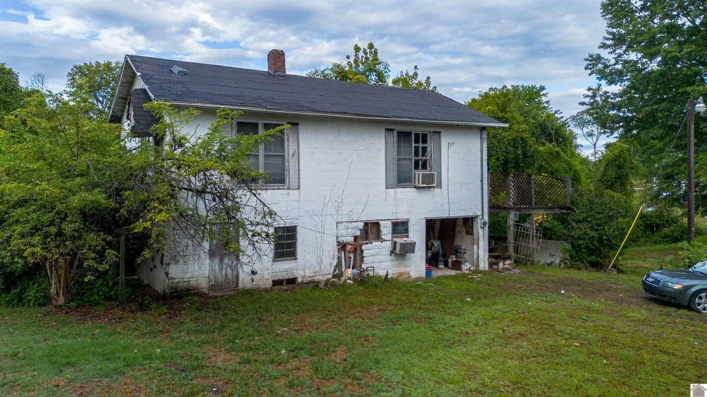 919 Troy Avenue Hickman KY 42050