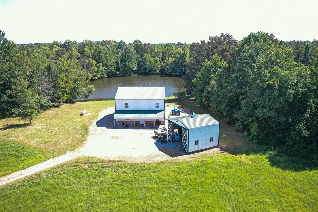 75 William Curnel Road Marion KY 42064
