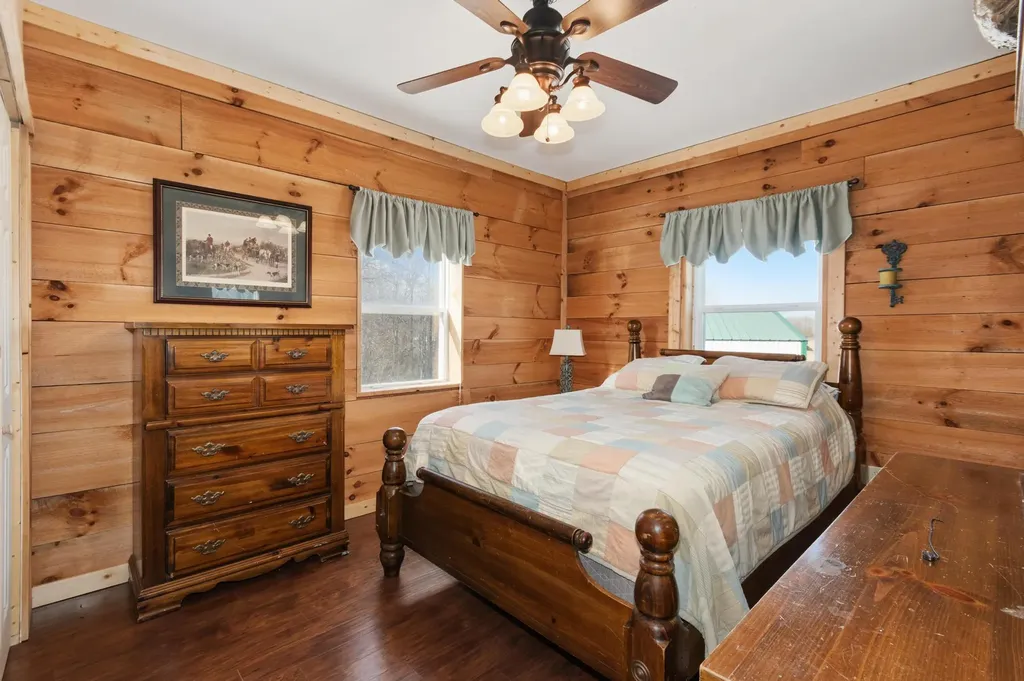 75 William Curnel Road Marion KY 42064