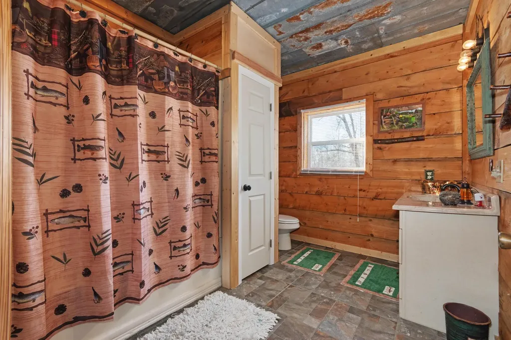 75 William Curnel Road Marion KY 42064