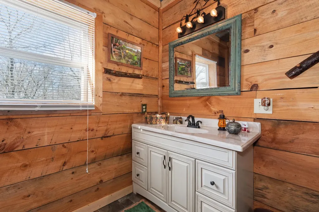 75 William Curnel Road Marion KY 42064