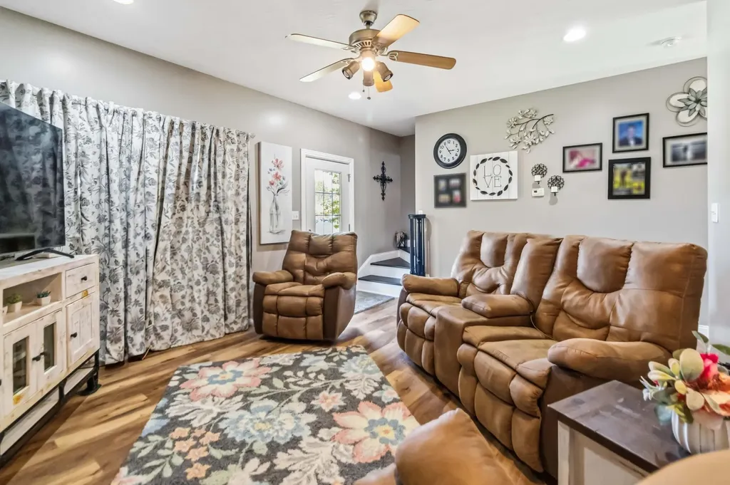 752 County Farm Road London KY 40741