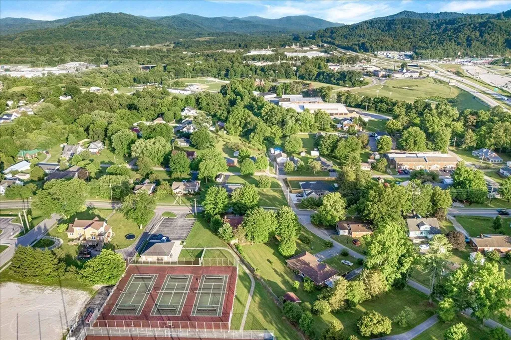 1110 Main Street Williamsburg KY 40769