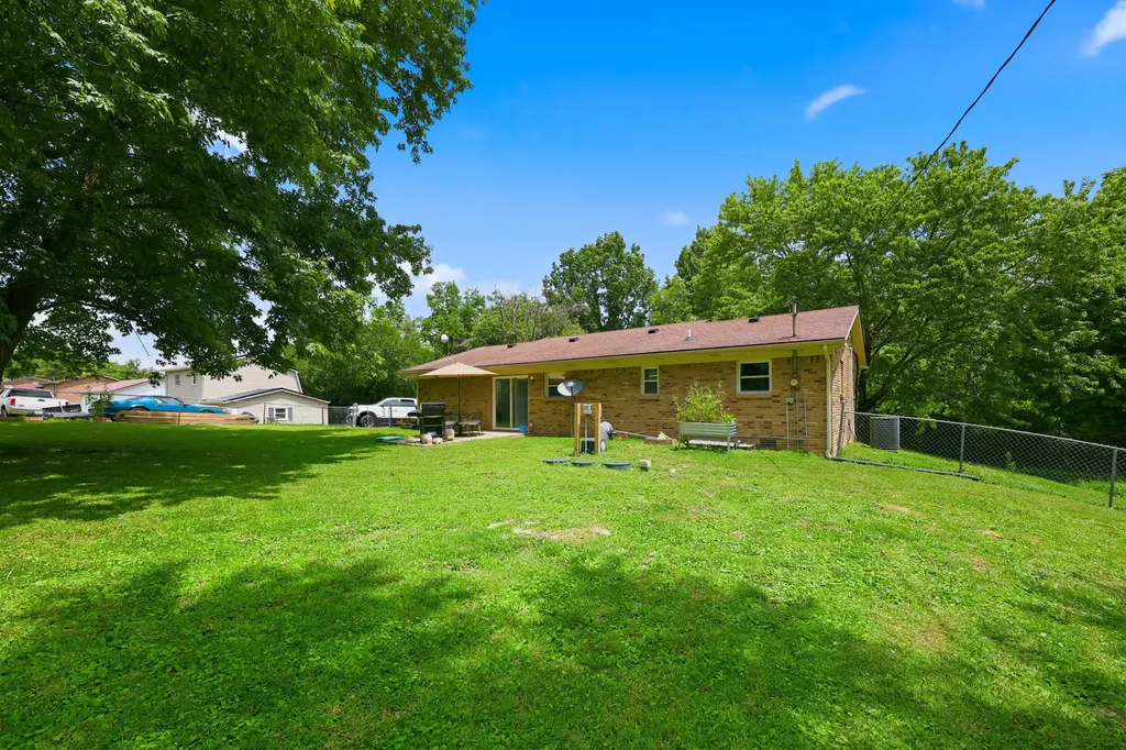 1919 Gilberts Creek Road Lancaster KY 40444