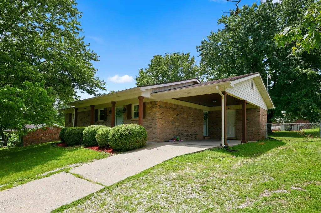 1919 Gilberts Creek Road Lancaster KY 40444