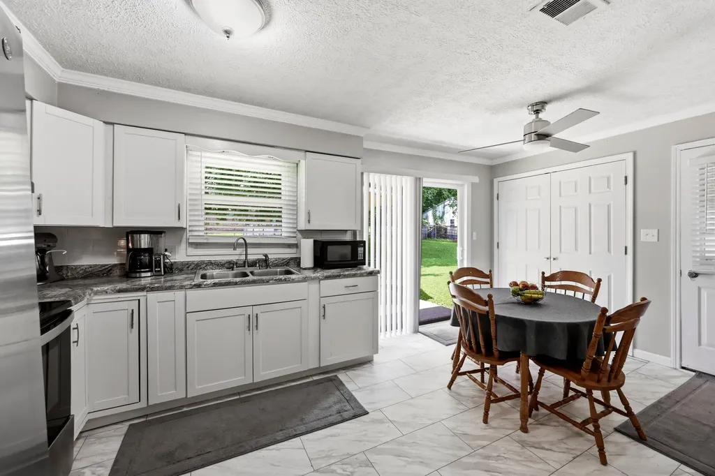 1919 Gilberts Creek Road Lancaster KY 40444