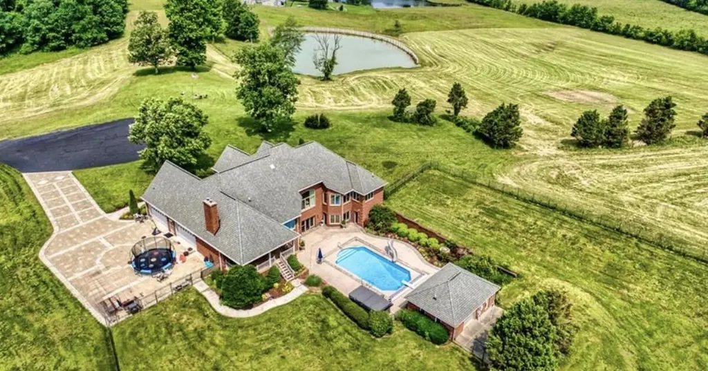 122 Fairway Acres Drive Dunmor KY 42239