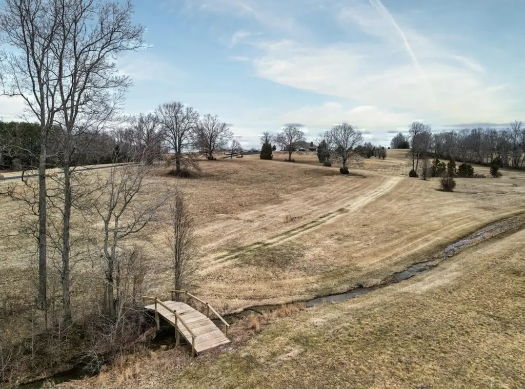 122 Fairway Acres Drive Dunmor KY 42239