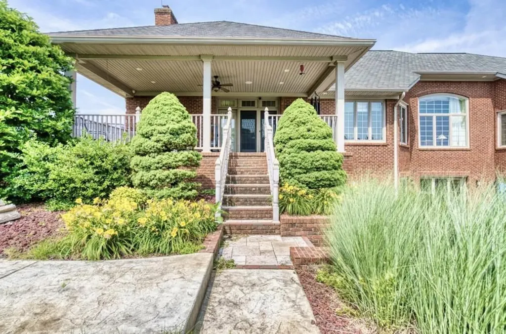 122 Fairway Acres Drive Dunmor KY 42239