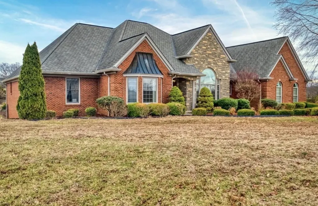 122 Fairway Acres Drive Dunmor KY 42239